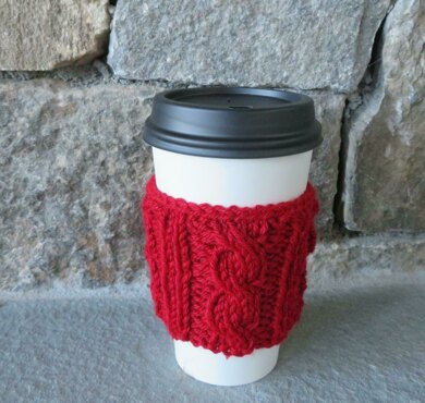 Cabled cup cozy knitting pattern