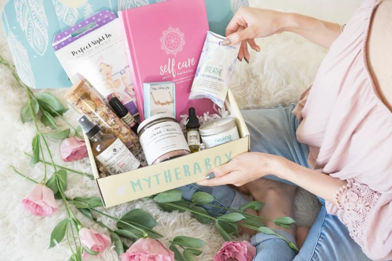 11 Amazing Subscription boxes to send to a friend having a hard time