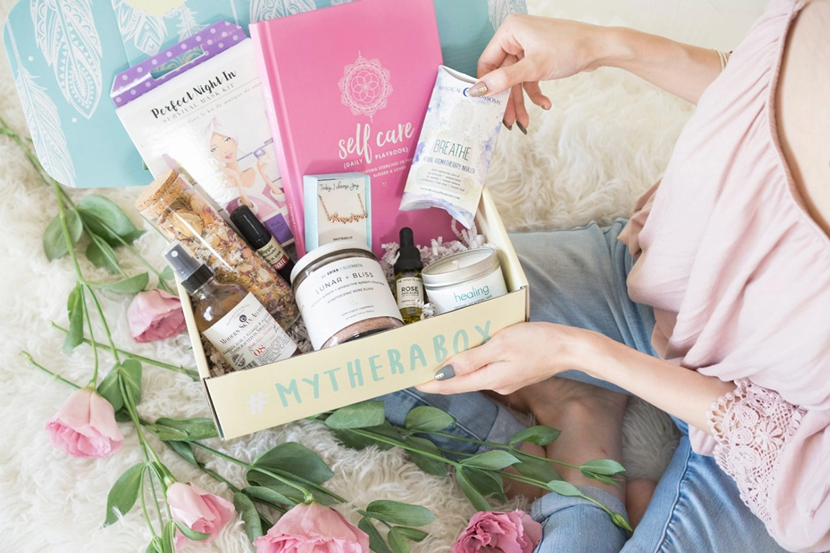 11 Amazing Subscription Boxes to send to friends going through a hard time