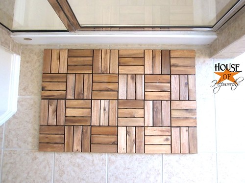 Wooden tile bathroom mat