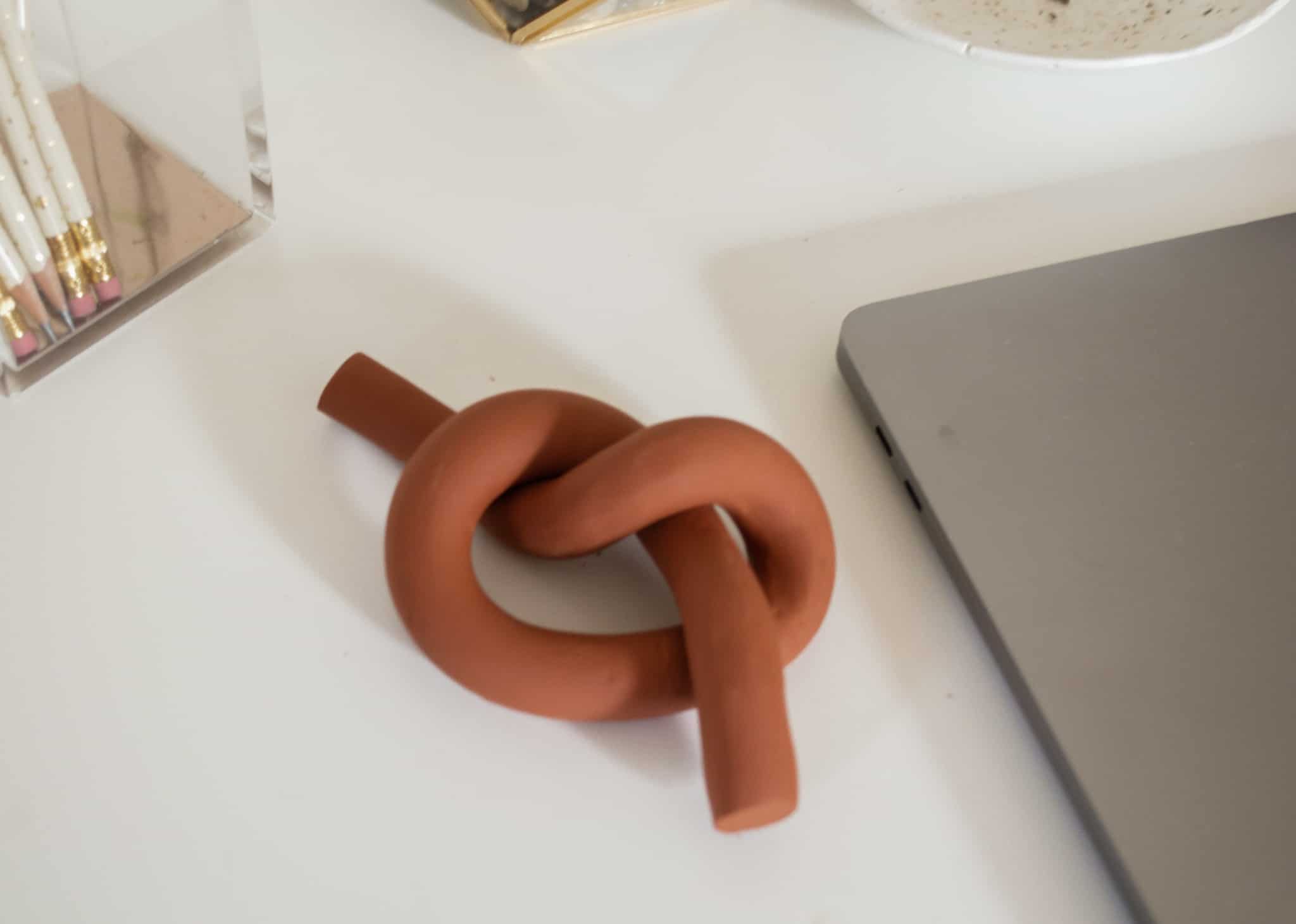 Polymer Clay Knot Paperweight DIY
