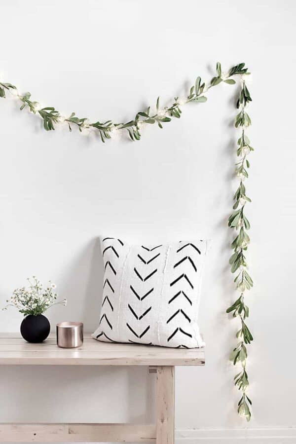 IKEA Christmas Hacks for the most wonderful time of the year. 14 great decoration hacks for the Christmas holiday season using IKEA products. #IKEA #IKEAhack #hacks #DIY #Christmas #Holidays #decoration #decorations #decor