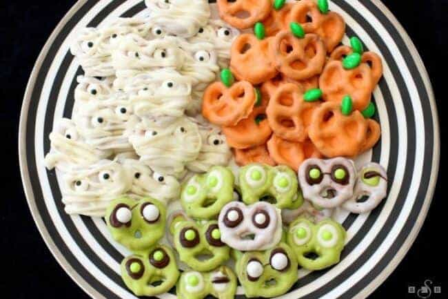 20 Easy, fast and fun Halloween Appetizers and Party Snacks #Halloween #Appetizers #PartySnacks