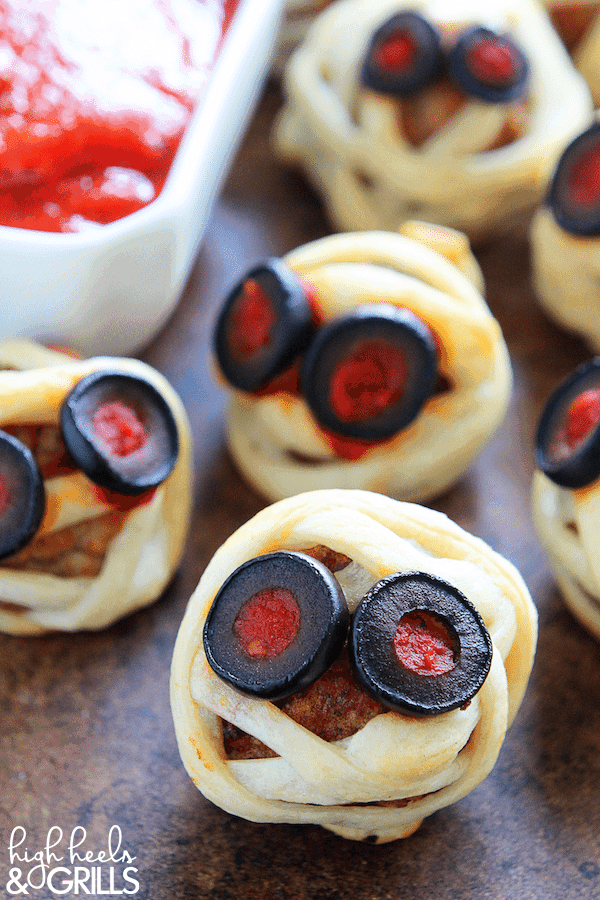 20 Easy, fast and fun Halloween Appetizers and Party Snacks #Halloween #Appetizers #PartySnacks