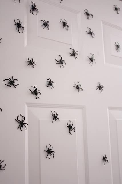 14 Easy DIY Halloween Decorations #Halloween #DIY #decorations