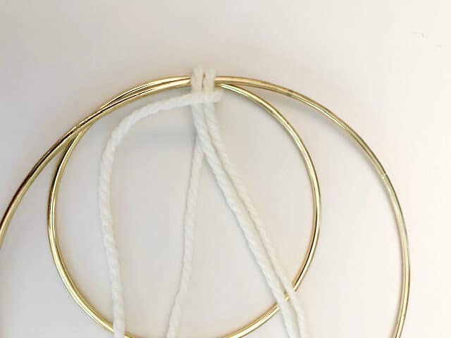 DIY ring macrame wall hanging. Fast and easy gorgeous DIY for your home