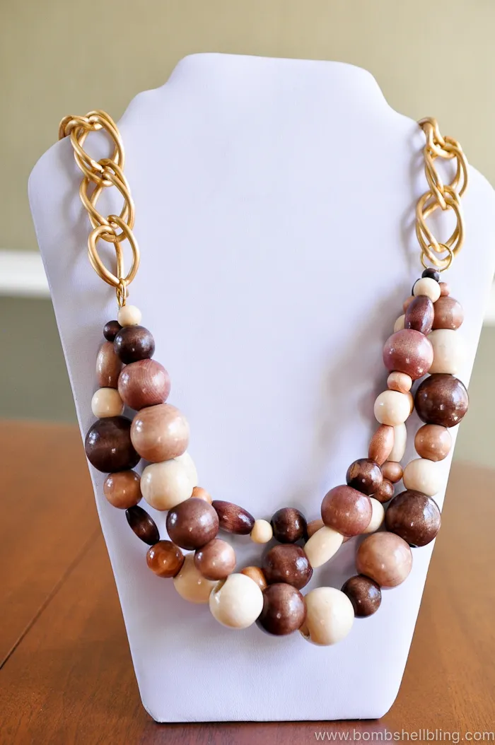 See these great ideas for DIY wood bead necklaces. We have 11 ideas here for unique & pretty necklaces