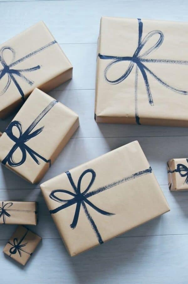 Beautiful & Easy Brown Paper Gift Wrapping Ideas for Christmas