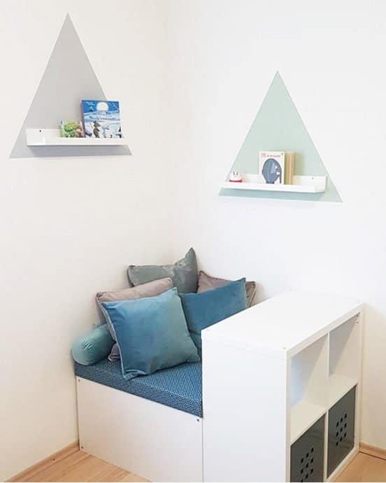 IKEA reading nook Kallax hack